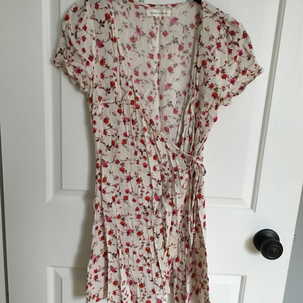 ✨2/$20 Floral wrap dress